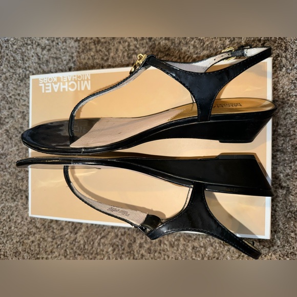Michael Kors Black Sandal - Picture 3 of 6